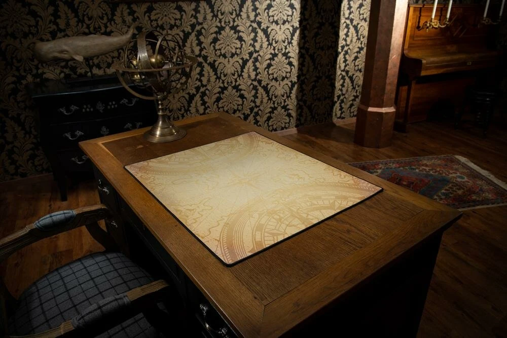 Immersion - Tapis de Cartes Compass Sepia (70 x 60 cm) 3 Immersion - Tapis de Cartes Compass Sepia (70 x 60 cm) – Image 3